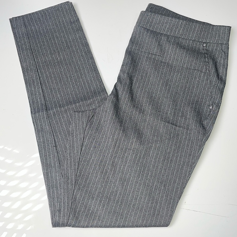 Jones New York Pinstripe Dark Grey Elastic Waistband Pull-Up Pants Stretch Pants
